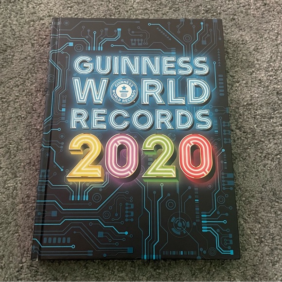 Guinness Book of World Records 2020 Coffee Table Book - Picture 1 of 3